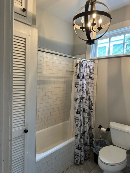 Building Photo - 2401 Habersham St