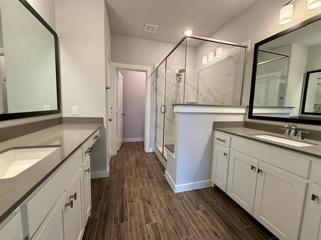 Building Photo - 1300 Ethan Dr