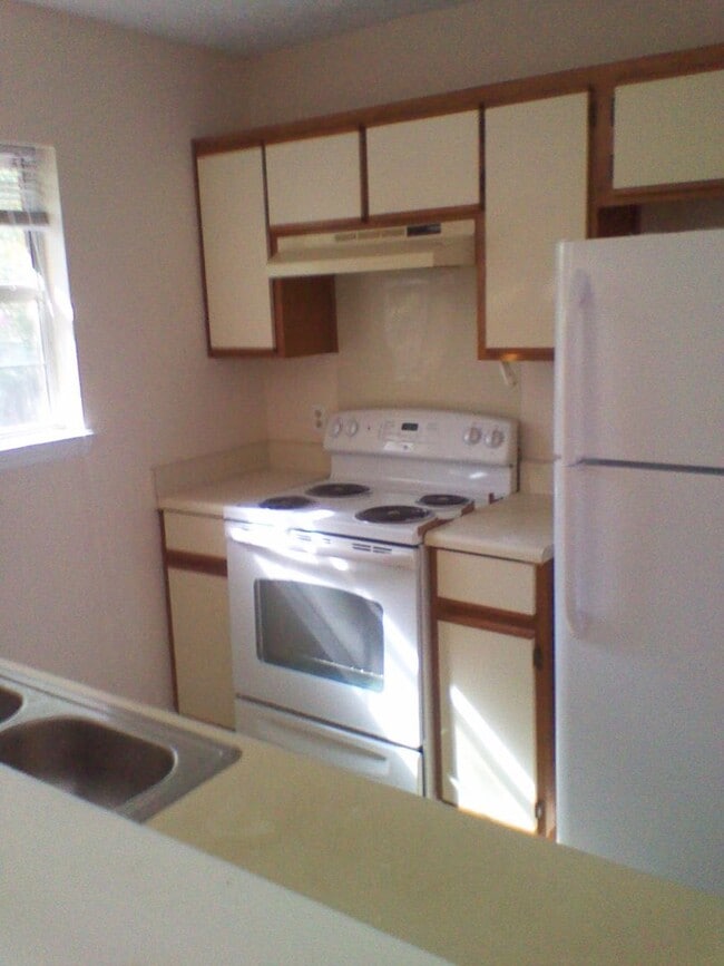 Building Photo - 133 Bordeaux Ln