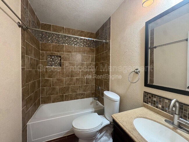 Building Photo - 10782 E Exposition Ave