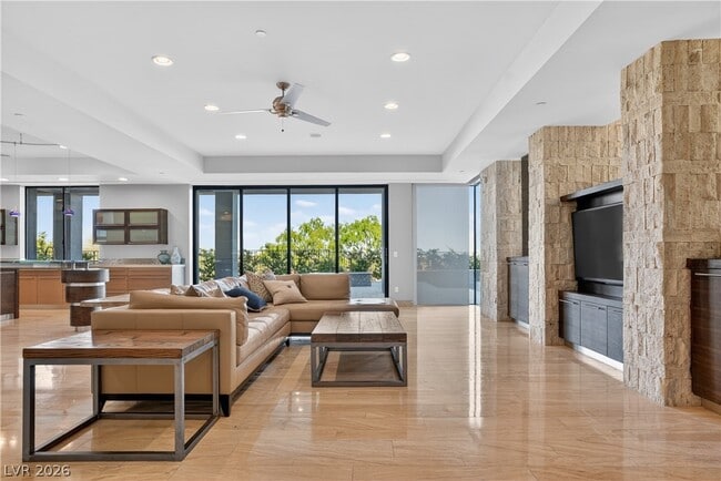 Building Photo - 98 Sun Glow Ln