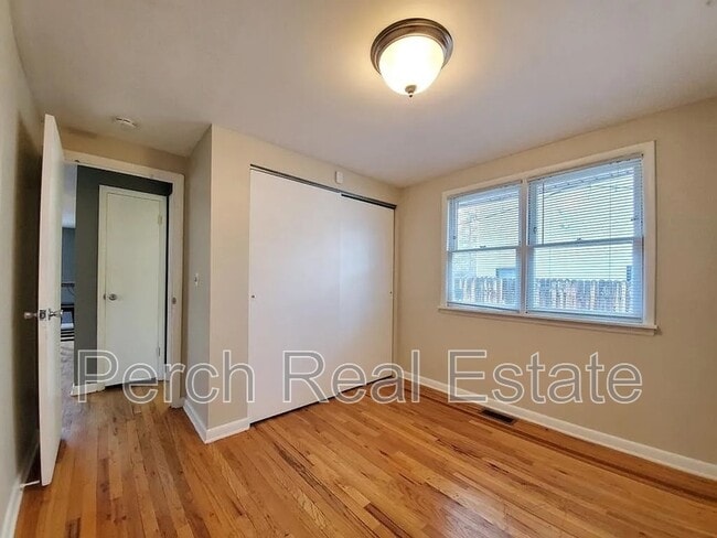 Building Photo - 2431 Grove St