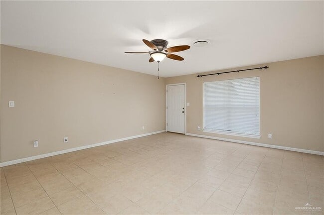 Building Photo - 19 Westgate Dr