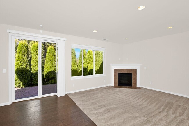 Building Photo - $500 Off to lease by November 15th! 4 Bedr...