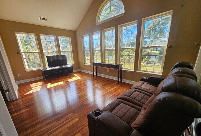 Building Photo - Waterford Plantation Home in Carolina Forest