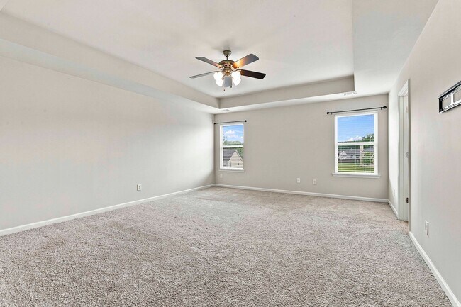 Building Photo - 636 Amrose Way
