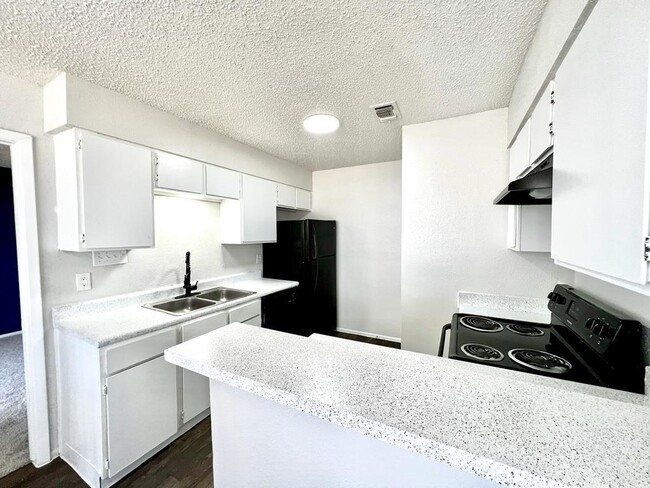 Building Photo - RiverBend Apartment Homes