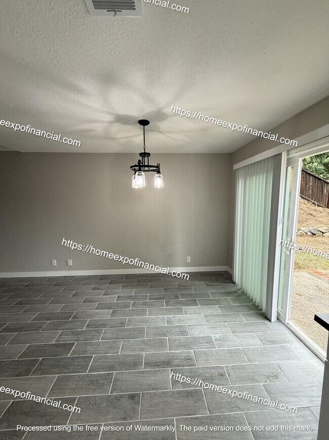 Building Photo - Nice Home For Rent