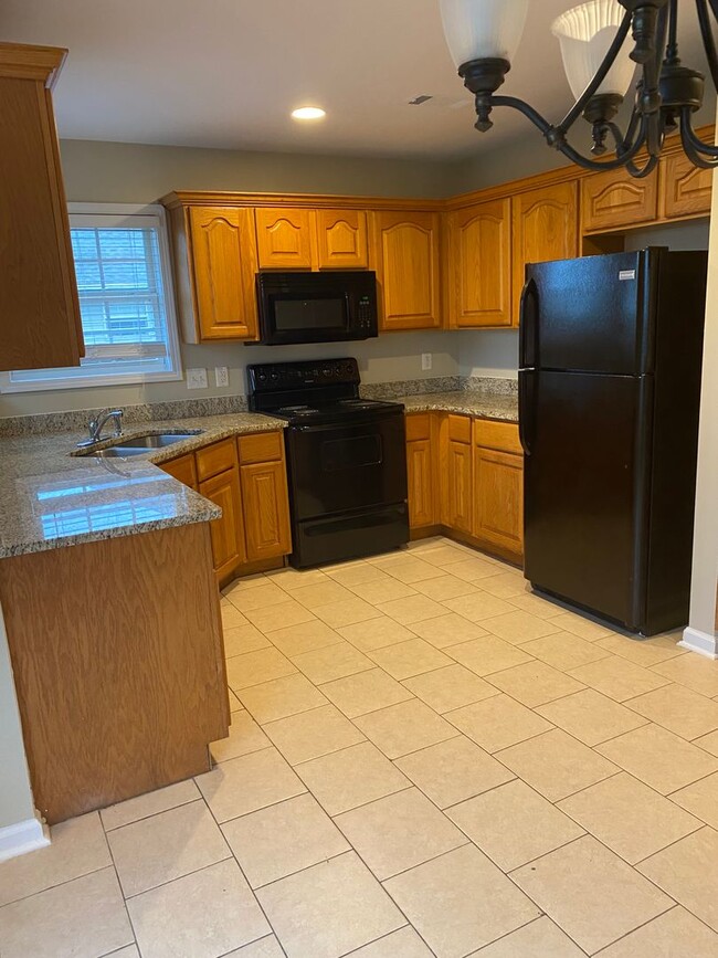 Building Photo - 3 Bedroom 2 Bath Home in Valley View