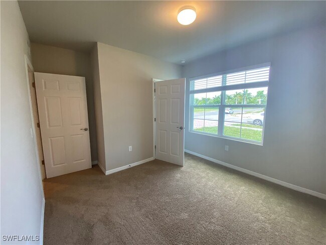 Building Photo - 3426 Acapulco Cir