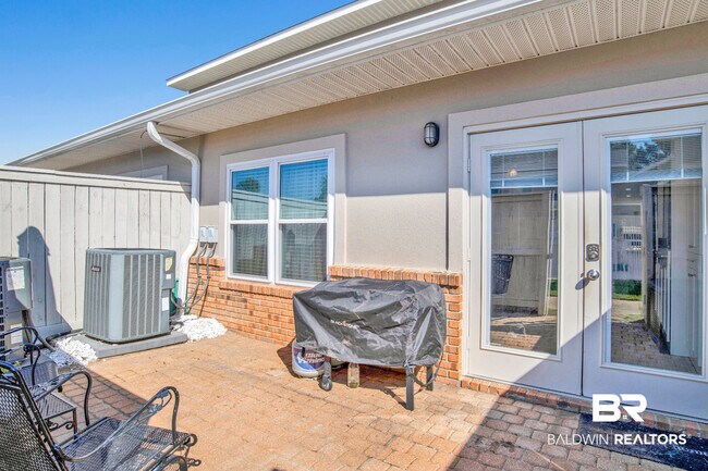 Building Photo - 501 Cotton Creek Dr