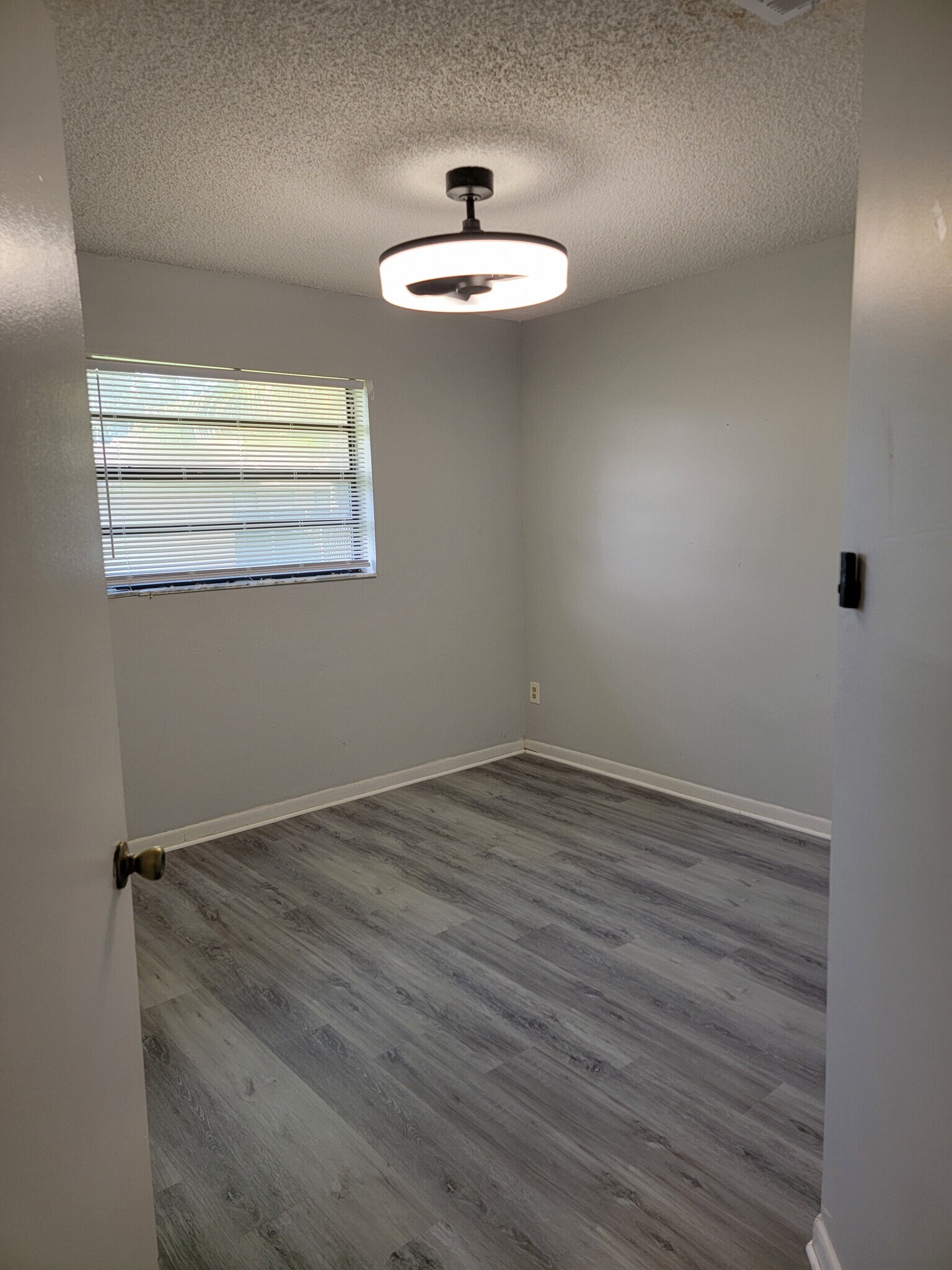 2nd Bedroom with brand new ceiling fan/light - 3621 NW 193rd St