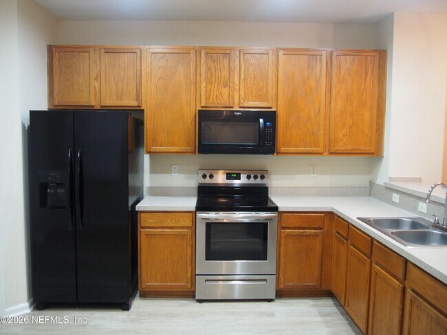 Building Photo - 12301 Kernan Forest Blvd
