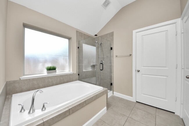 Building Photo - 8226 Stratford Canyon Dr