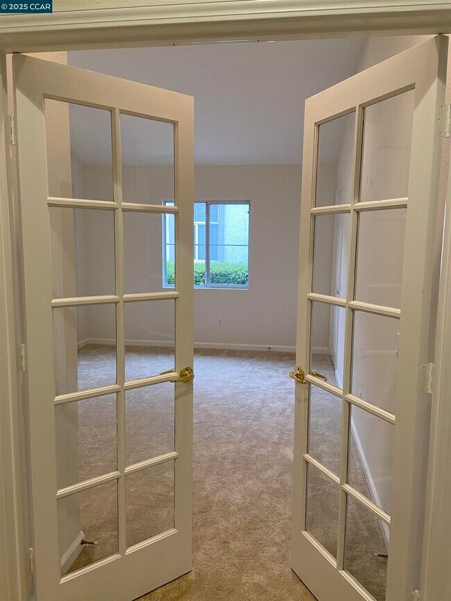 Building Photo - 6027 Wagonmaster Ln