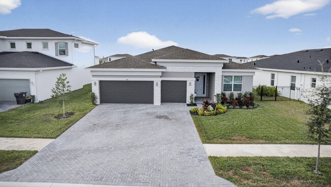 Building Photo - 1543 Stockbridge St