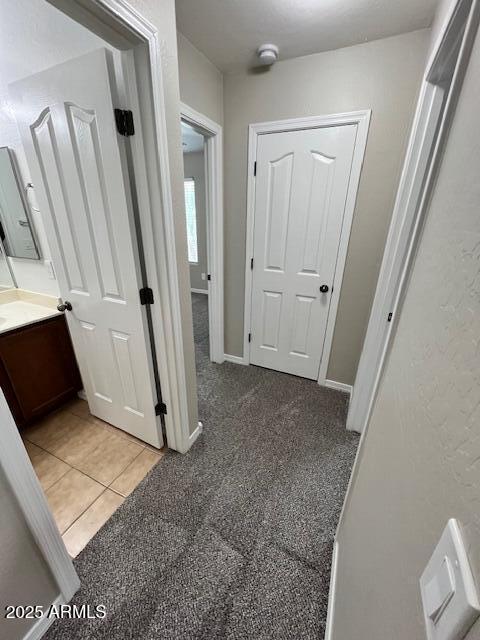 Building Photo - 1223 W Desert Seasons Dr