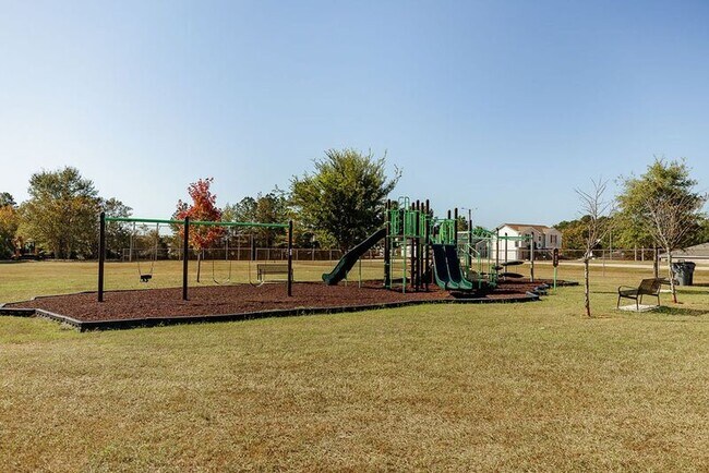 Building Photo - 507 Dove Way