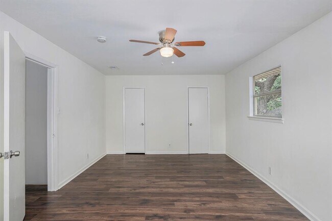 Building Photo - 405 Steeple Ridge Rd