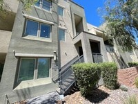 Building Photo - Carry Over Showing: This property has been...
