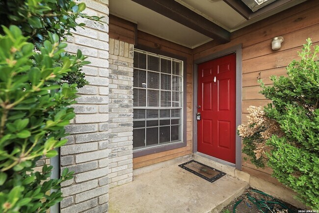 Building Photo - 8918 Fall River Dr