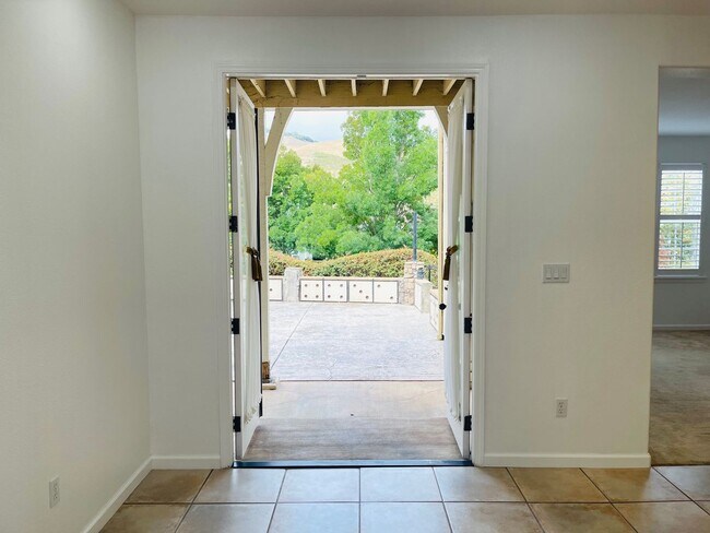 Building Photo - 4285 Bromley Ct
