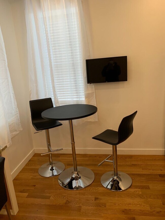 Building Photo - CHELSEA/BOSTON NEW LUXURY STUDIO- NO BROKER FEE! NO BROKER OR RENTAL FEES & FULLY FURNISHED!!