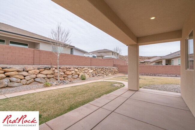 Building Photo - Pet Friendly 4 Bedroom Little Valley Home ...