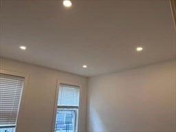 Building Photo - 69 N Common St