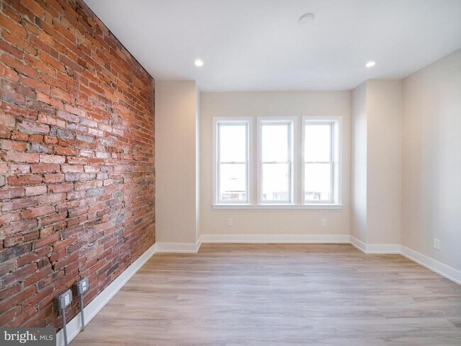 Building Photo - 1409 S Etting St