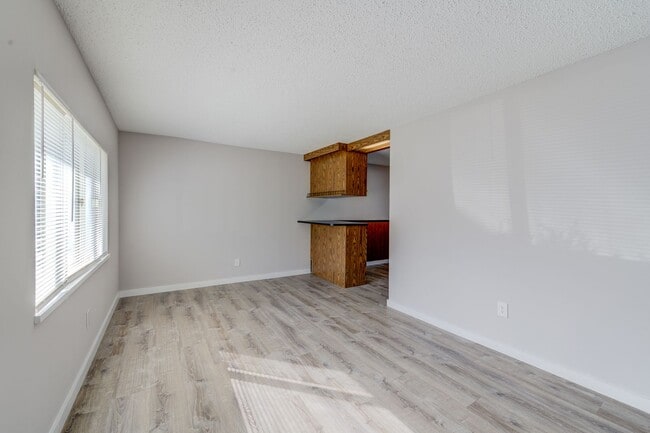 Building Photo - 3937 Jane Ave