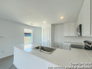 Building Photo - 530 Chevre Rd
