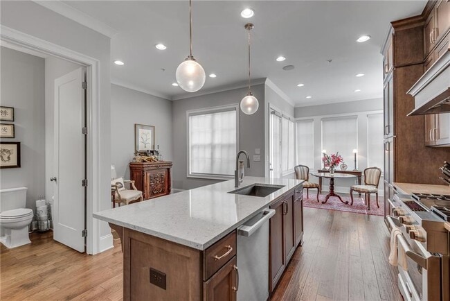 Building Photo - 345 Glen Iris Dr NE