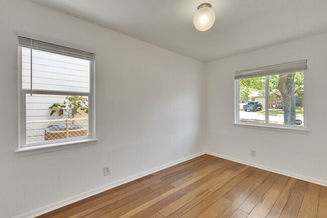 Building Photo - 7107 Cherry Meadow Dr