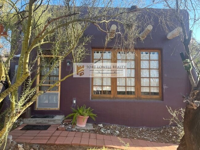 Building Photo - 2747 S Kinney Rd