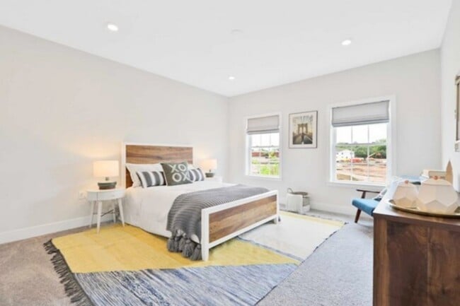 Building Photo - 1 Davies Dr