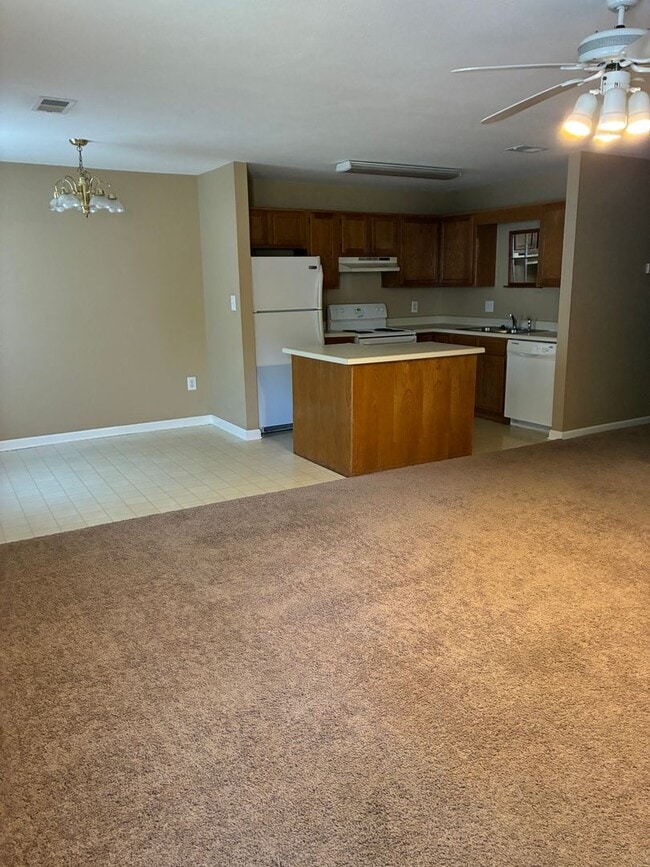 Building Photo - 2709 Oak Meadow Pl