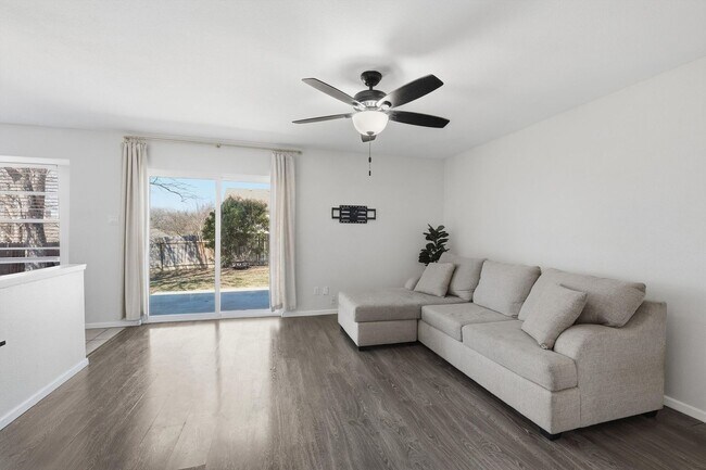 Building Photo - Comfortable 4 Bedroom Living in a Prime Schertz Location