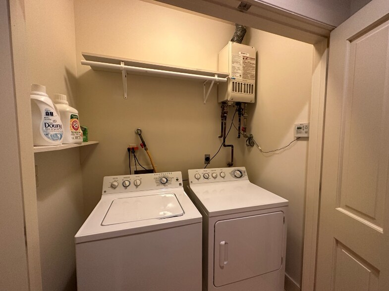 Building Photo - 6316 Constance St