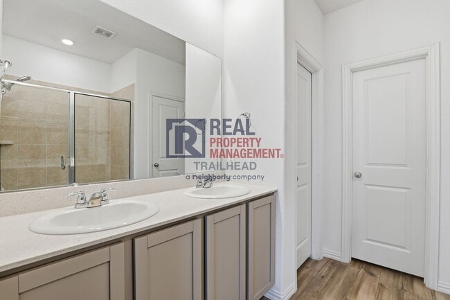 Building Photo - Well-Designed 4-Bedroom Home with Modern Finishes in Haslet