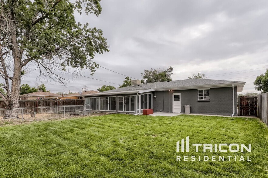 Building Photo - 3115 Xanadu St