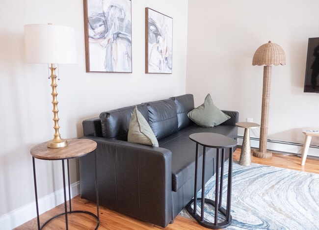 Building Photo - 245 W 113th St