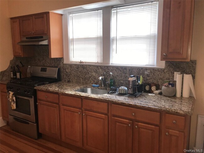 Building Photo - 40 Central Ave