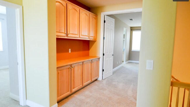 Building Photo - For Rent – Spacious 4-Bedroom Home with Bo...