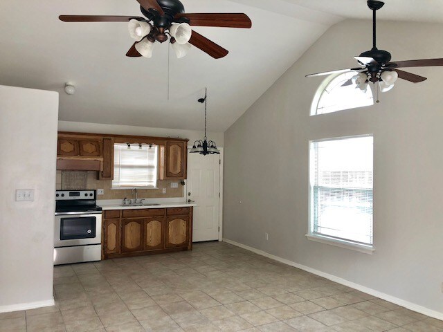 Building Photo - 724 S O'Hare Dr