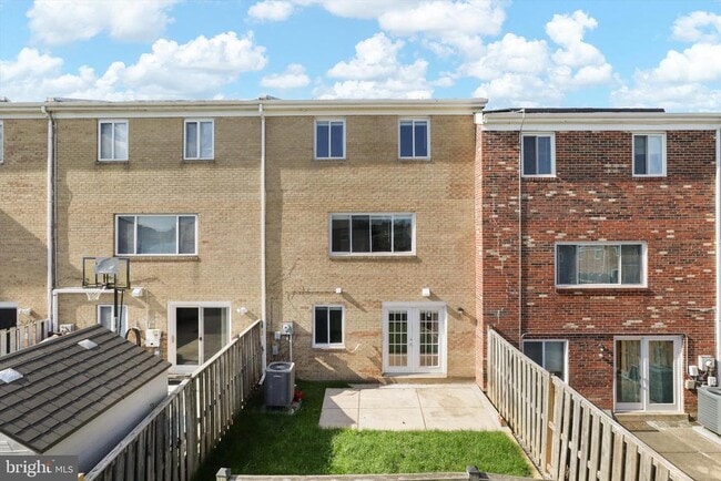 Building Photo - 7414 Pohick Rd