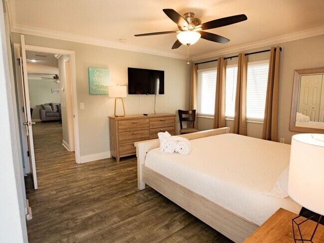 Building Photo - 185 Brightwater Dr