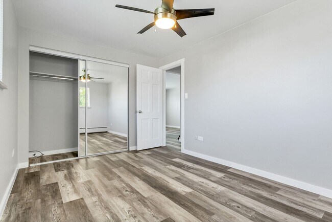 Building Photo - Newly Remodeled 2 Bed, 1 Bath Condo in the Goldsmith Neighborhood!