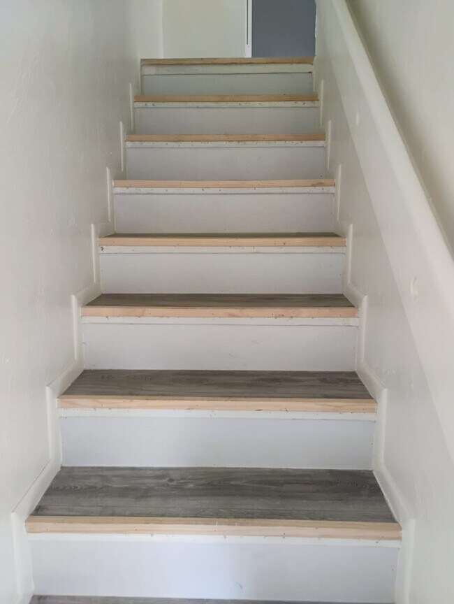 Building Photo - 538 State St