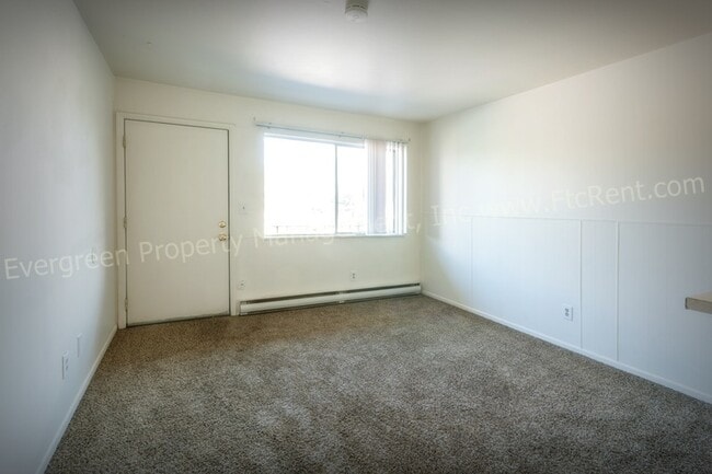 Building Photo - 2008 W Plum St